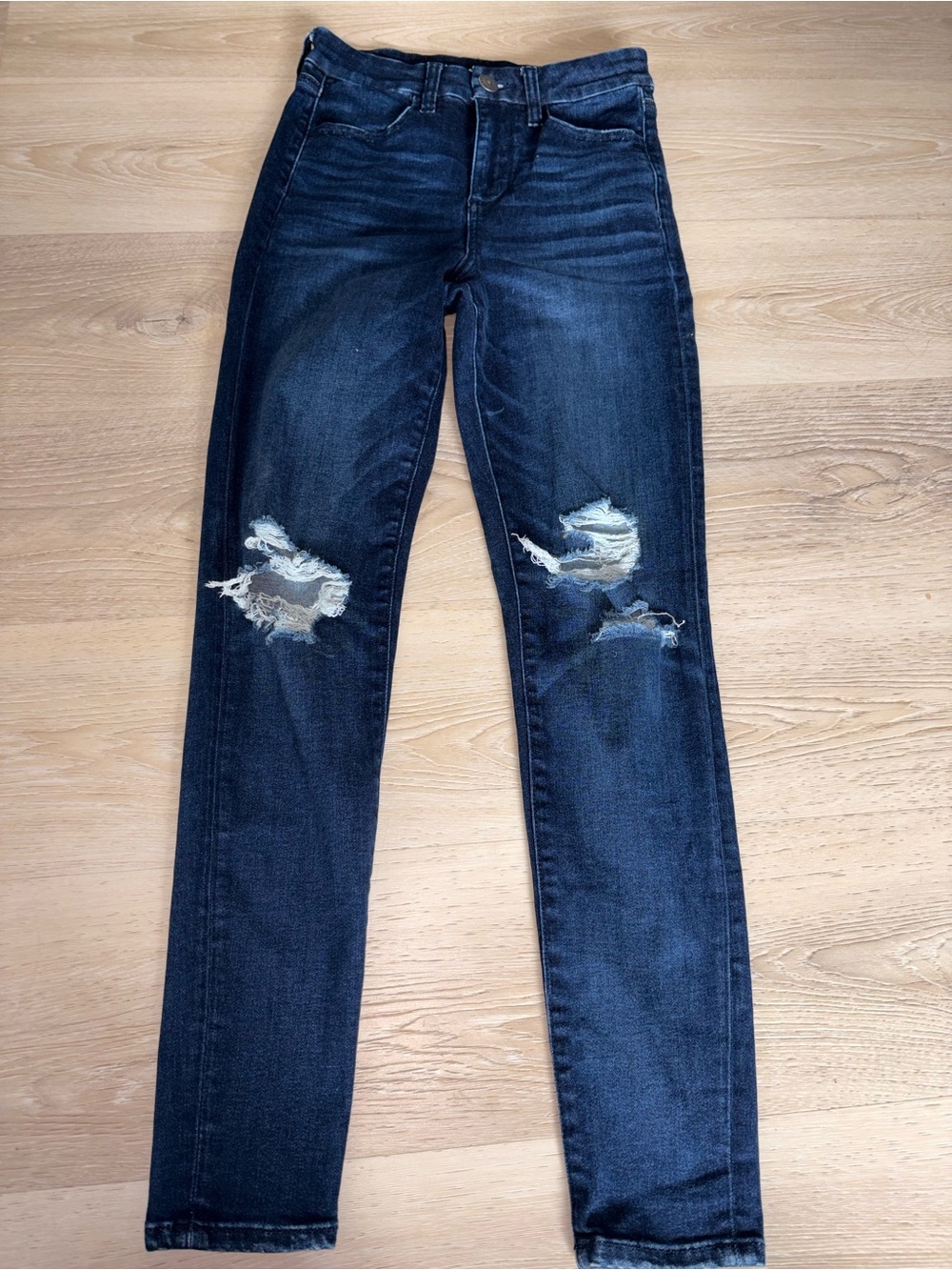American Eagle Outfitters curvy high rise Dark Wash Ripped Skinny Jeggings